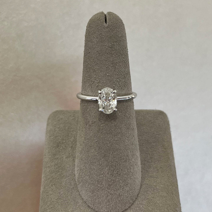 Moyer Collection 18K White Gold 1.00ct Oval Cut Solitaire Complete Engagement Ring - 011205