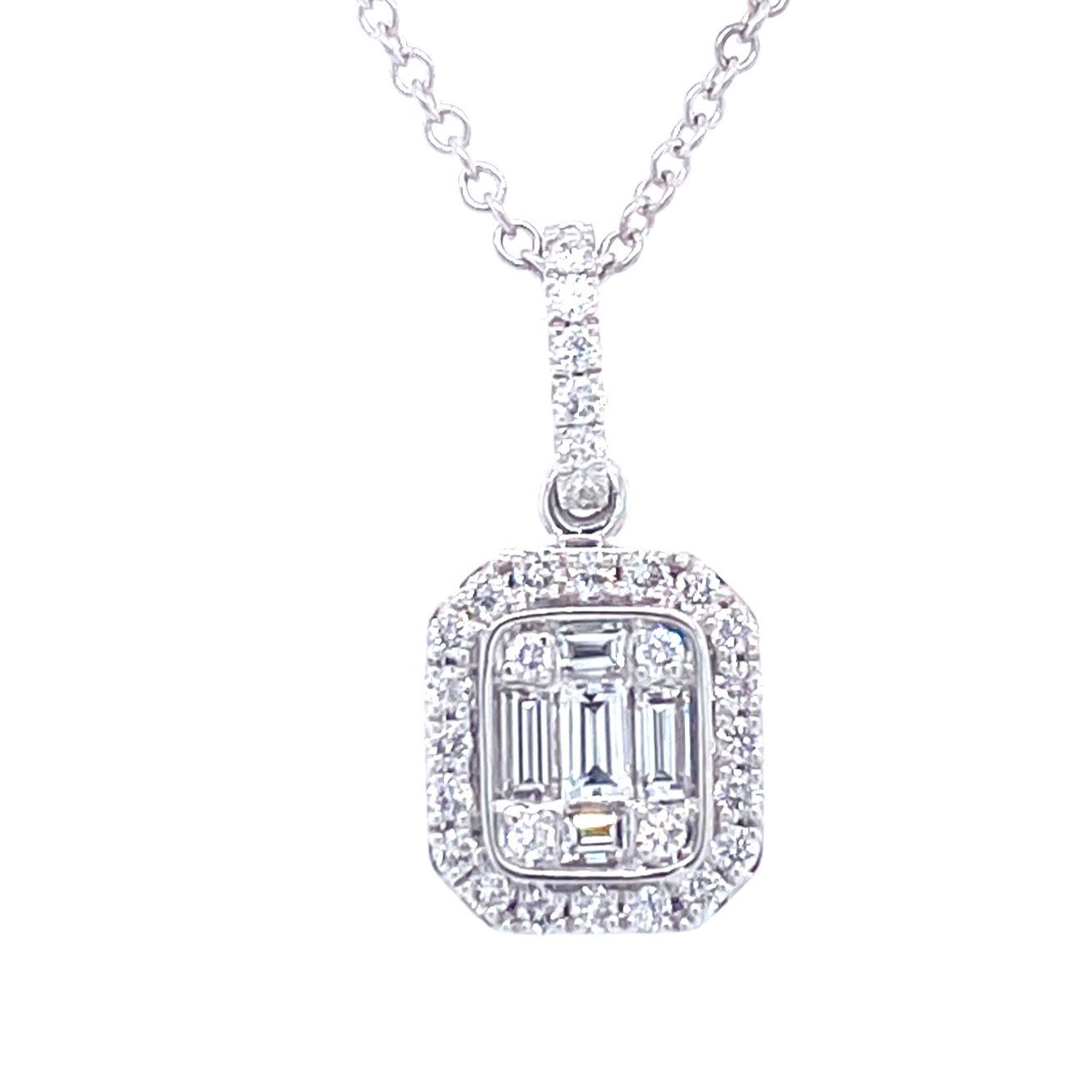 WHITE GOLD EMERAL-SHAPED PENDANT NECKLACE