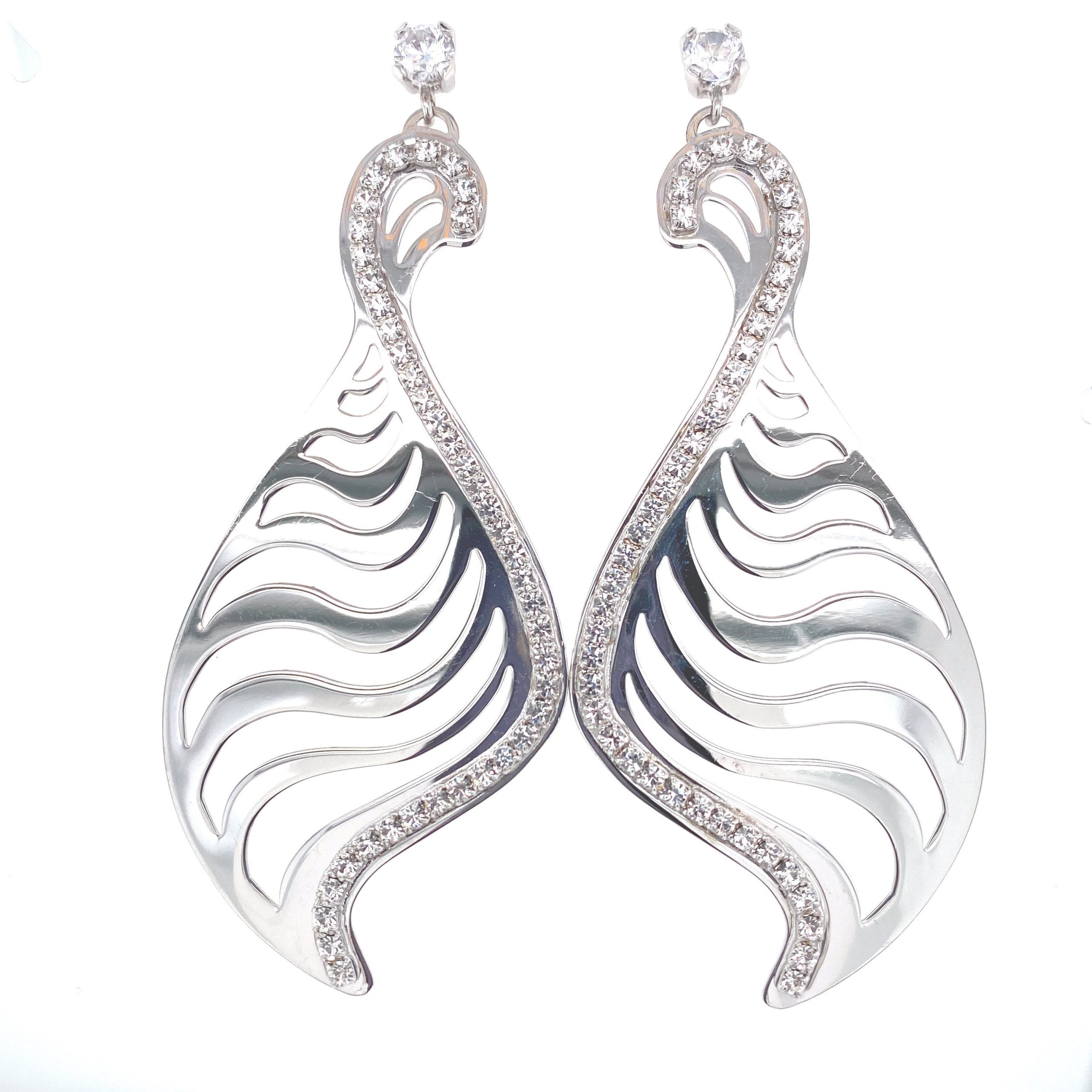 Curved Kalahari Brass Earrings