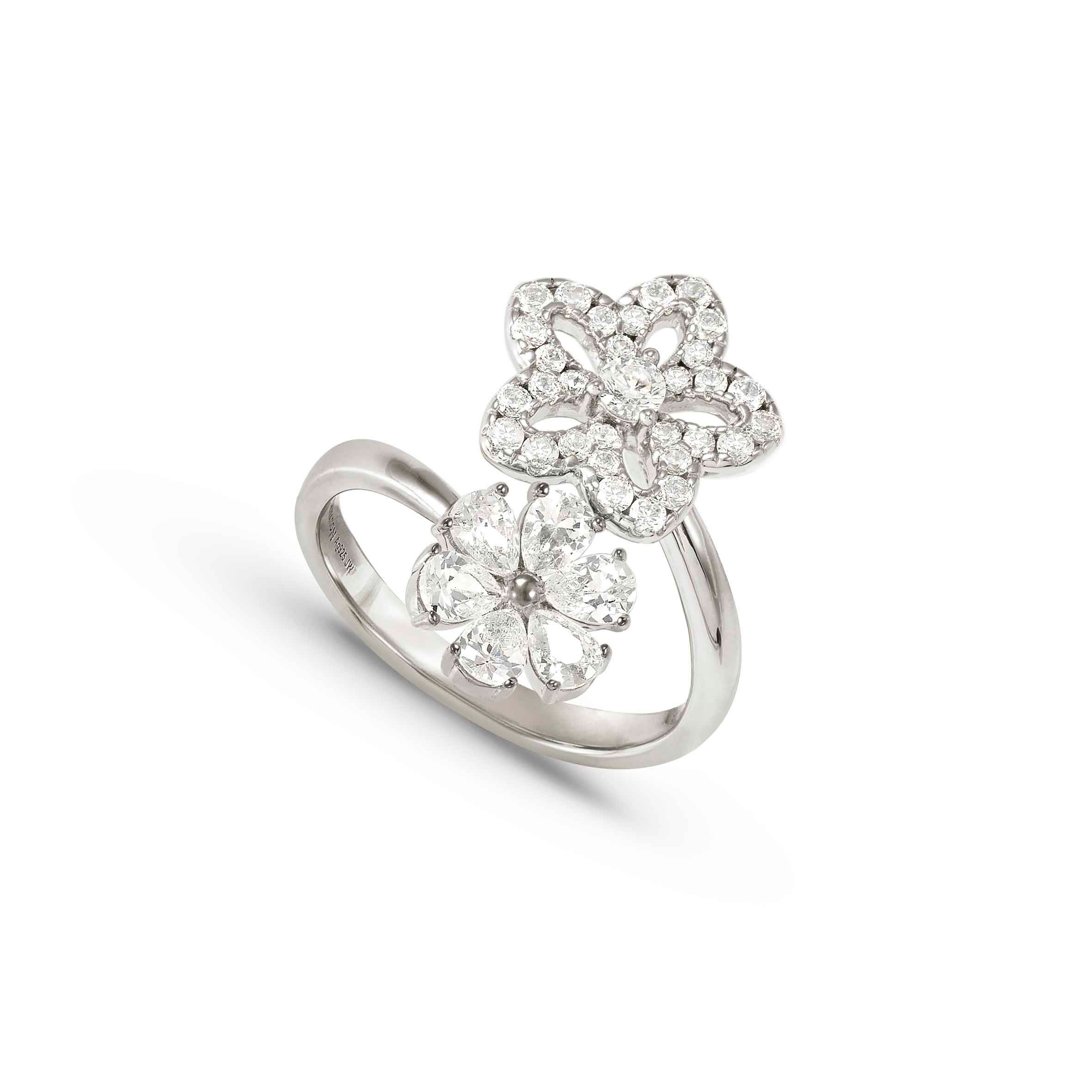 SweetMadame ring, Flowers and White CZ