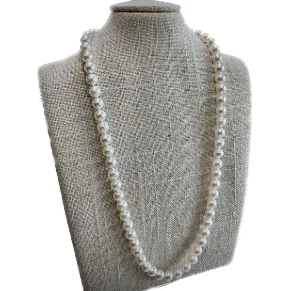 Cultured Pearls 17.5" with 14kt yellow gold clasp