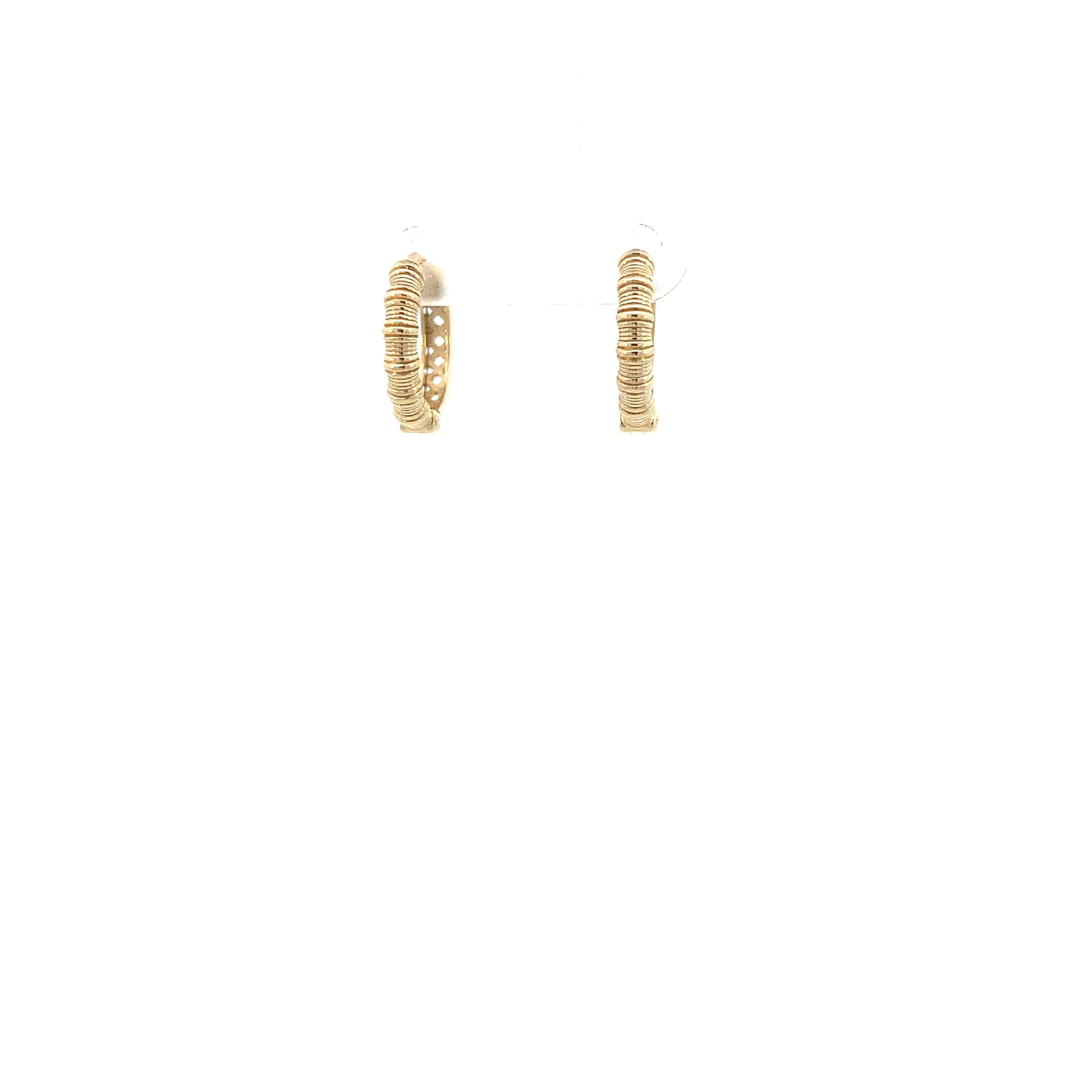 14K Gold Small Twist Link Hoop Small