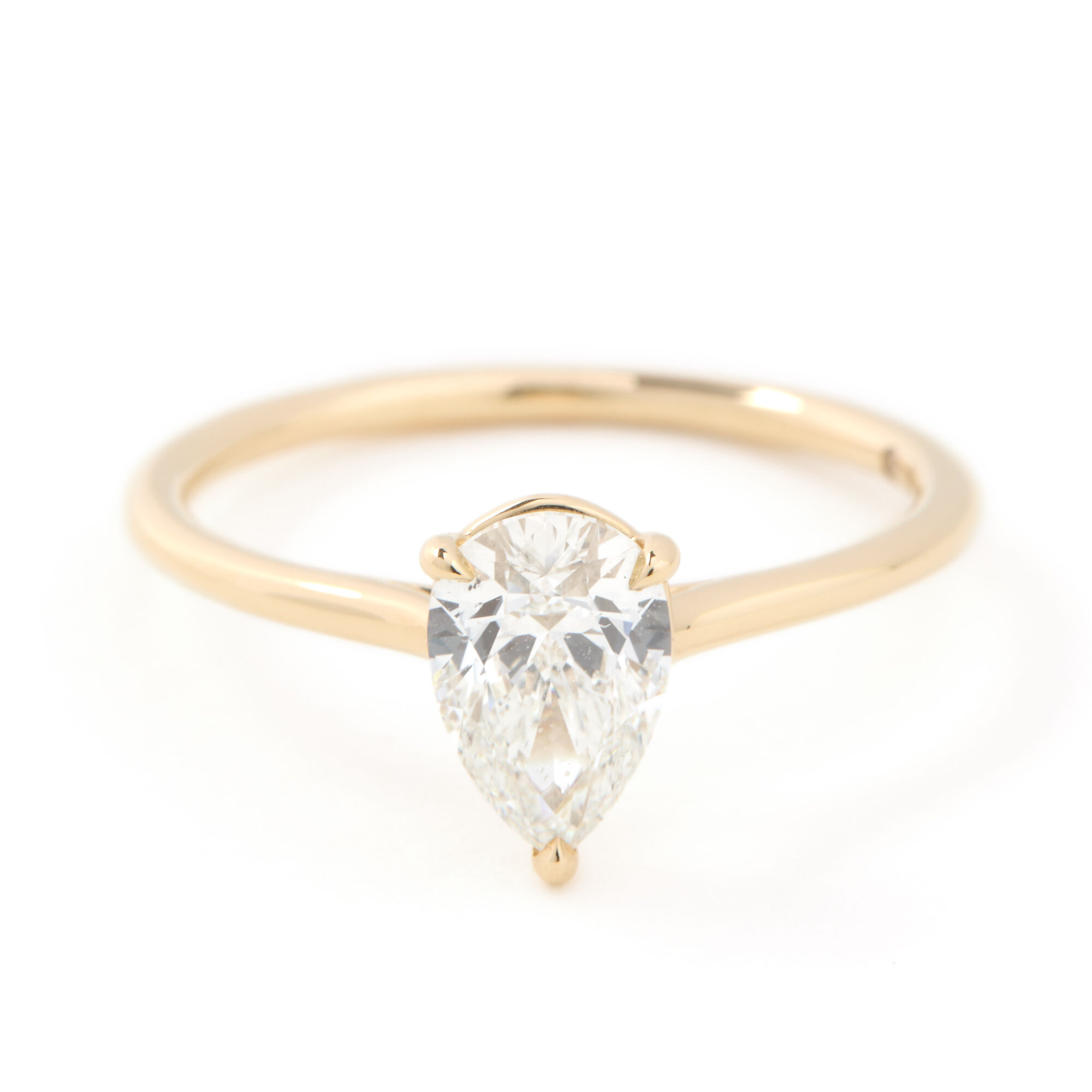 Bella Ponte “Whisper” Pear Shape Diamond Engagement Ring, 14K Yellow Gold Size 6.5