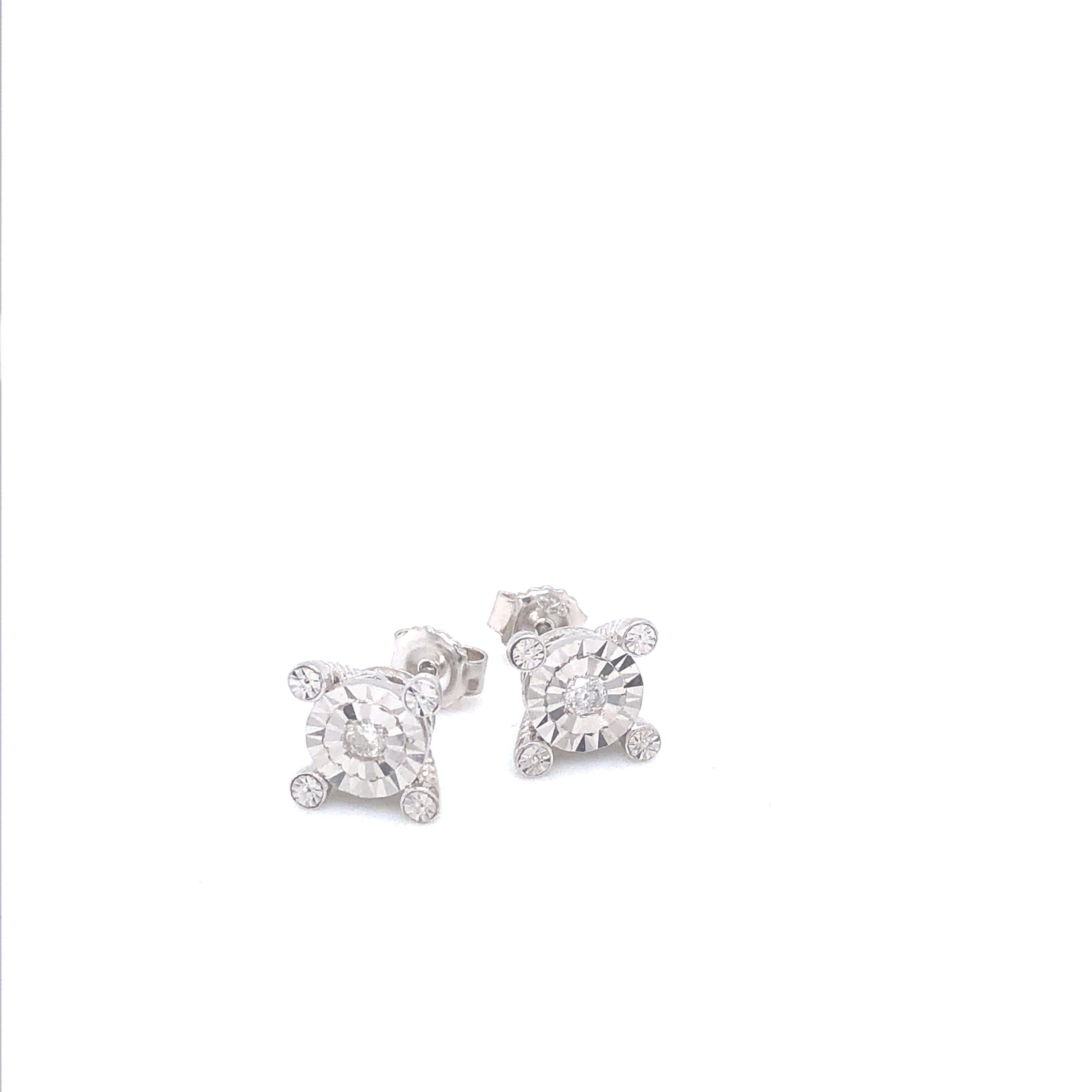 Prong Setting Diamond Cut Stud Earrings