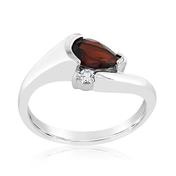 Garnet & Diamond Ring