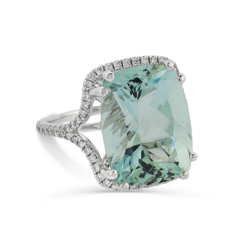 PRIVE' 18K WHITE GOLD & 10.10CT AQUAMARINE & 0.59CT ACCENTING DIAMOND RING