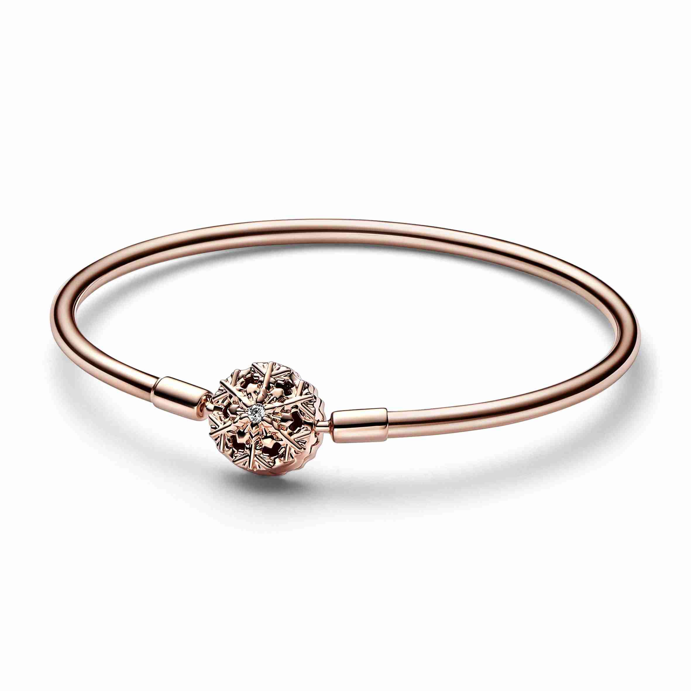 Pandora Moments Sparkling Snowflake Clasp Bangle