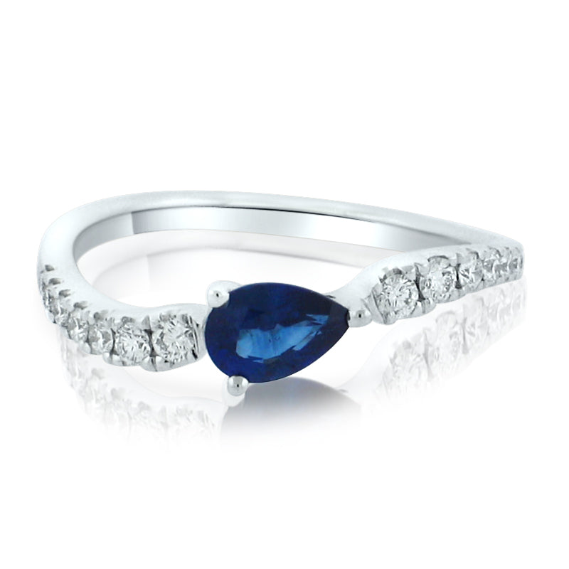 MULLOYS PRIVE'18K WHITE GOLD .51CT A+ PEAR SHAPED SAPPHIRE .21CT VS-SI-G DIAMOND RING R24008S