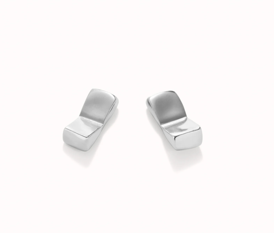 Pendientes bañados en plata de ley con forma rectangular