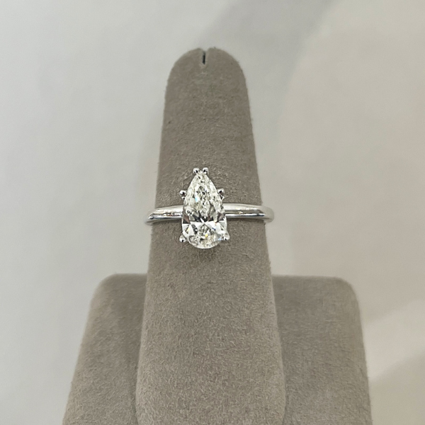 18K White Gold 1.60ct Pear Shape Diamond Complete Engagement Ring - 020614
