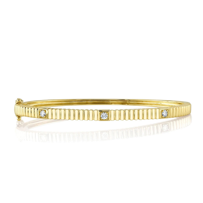 14K Yellow Gold Fluted 0.16ctw Diamond Bangle Bracelet - SC22009466ZS
