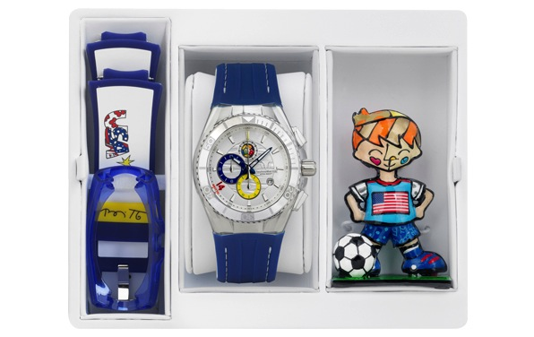 Cruise USA "Tribute to Soccer" Chronograph Watch (White/Blue)