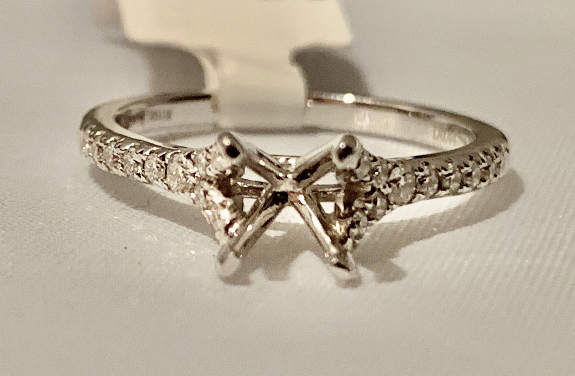 18K Gold Diamond Semi Mount